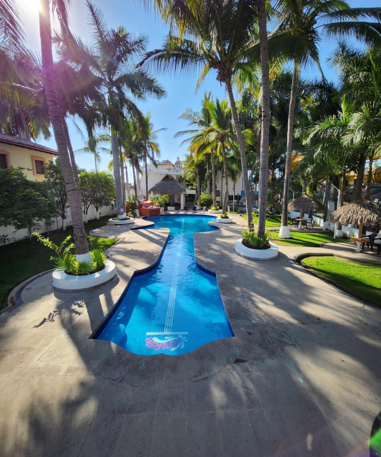 Splash Inn Nuevo Vallarta & Parque Acuatico ภายนอก รูปภาพ