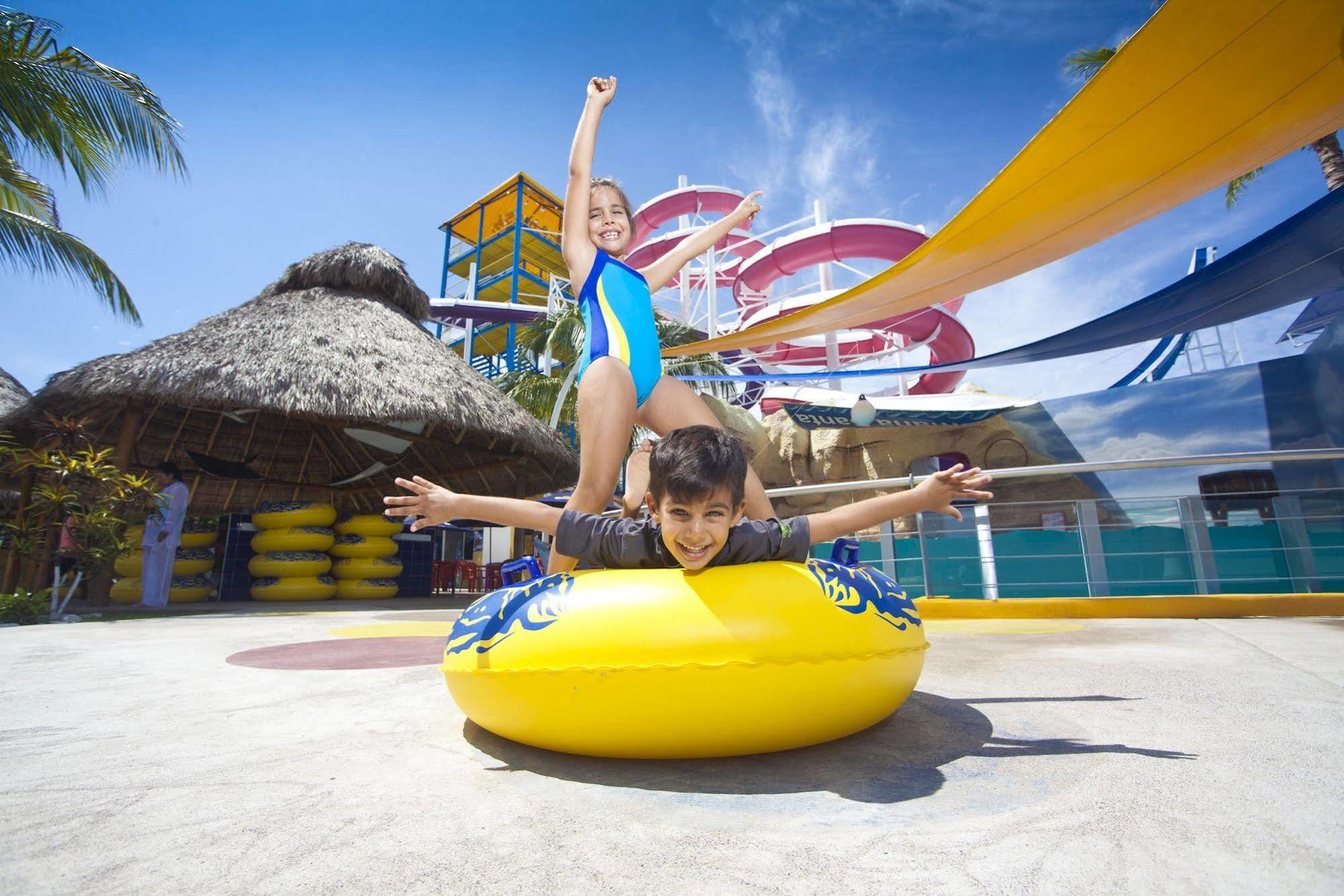 Splash Inn Nuevo Vallarta & Parque Acuatico ภายนอก รูปภาพ