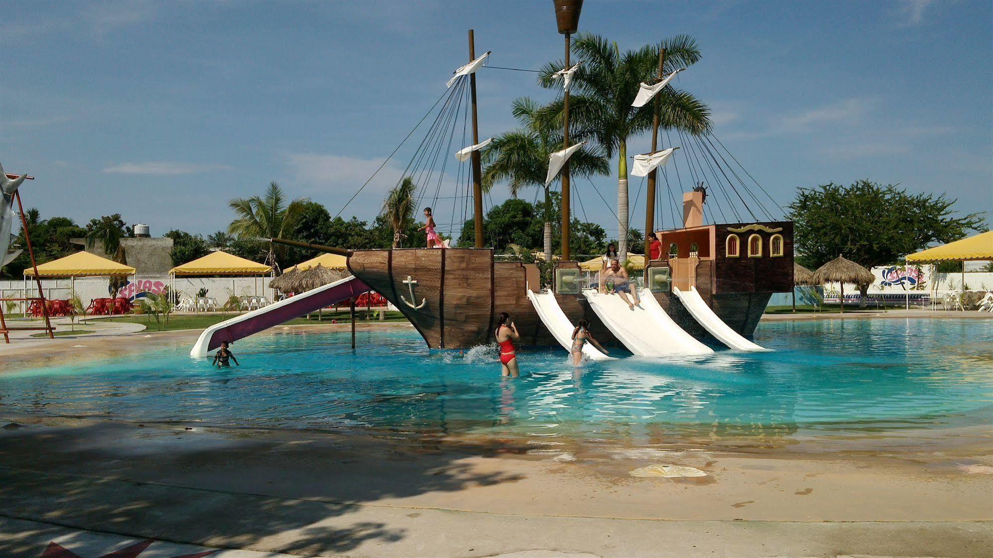 Splash Inn Nuevo Vallarta & Parque Acuatico ภายนอก รูปภาพ